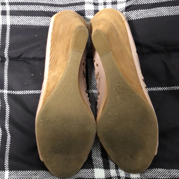 Small wedge heel shoes - Picture 5 of 5